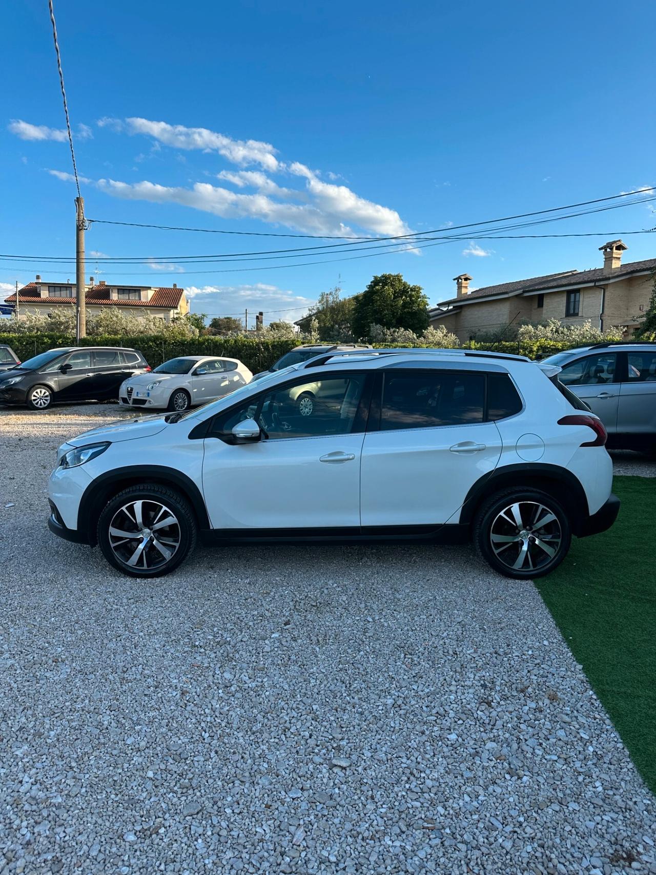 Peugeot 2008 BlueHDi 120 S&S Black Matt