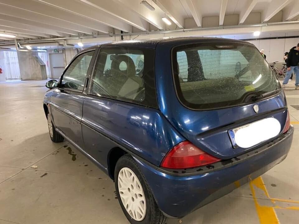 Lancia Y 1.2i cat Elefantino Blu