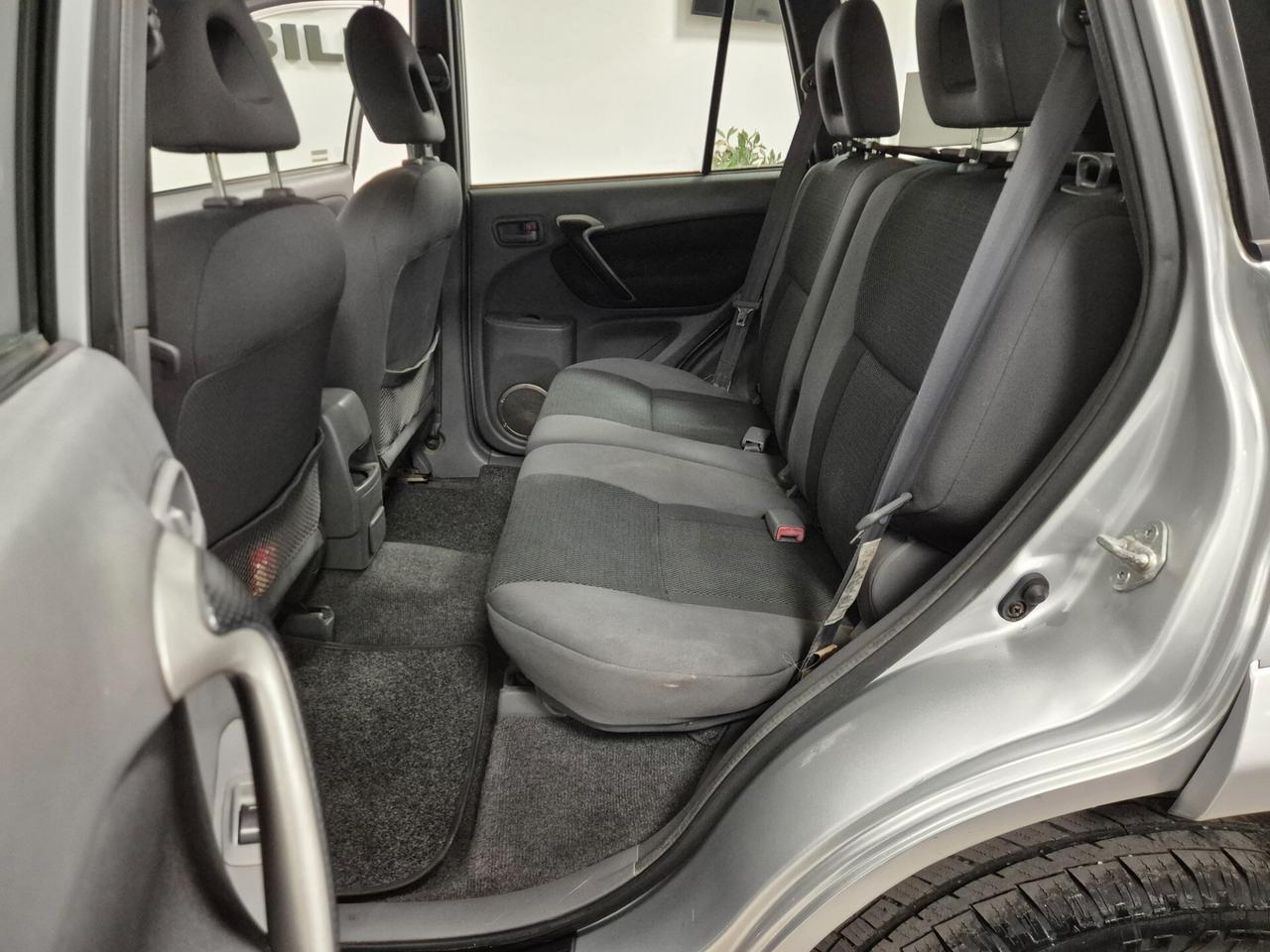 Toyota RAV4 2.0 Tdi D-4D cat 5 porte Sol