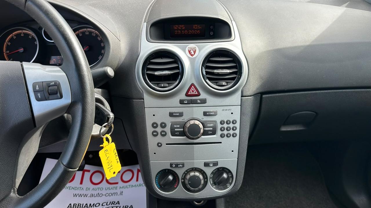 Opel Corsa 1.2 3 porte b-color