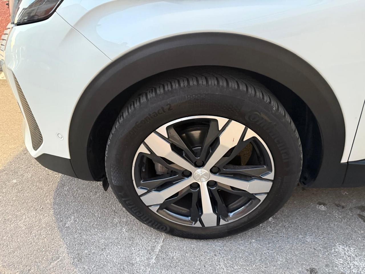 PEUGEOT 3008 ALLURE 1.5 130CV PELLE NAVI CAM ANNO 2021