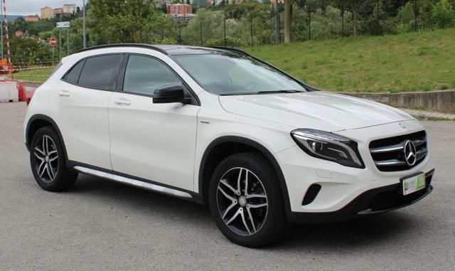 MERCEDES-BENZ GLA 200 d Automatic Premium