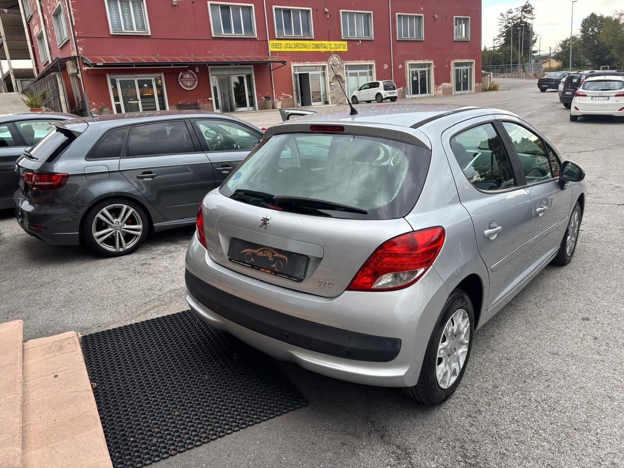 Peugeot 207 1.4 HDi 70CV 5p. Active