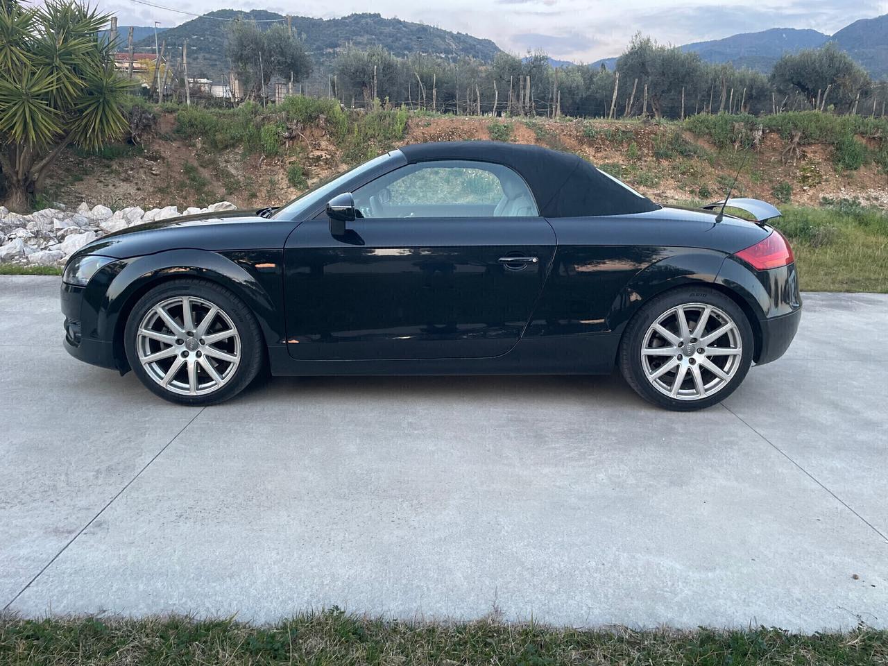 Audi TT Roadster 2.0 TFSI