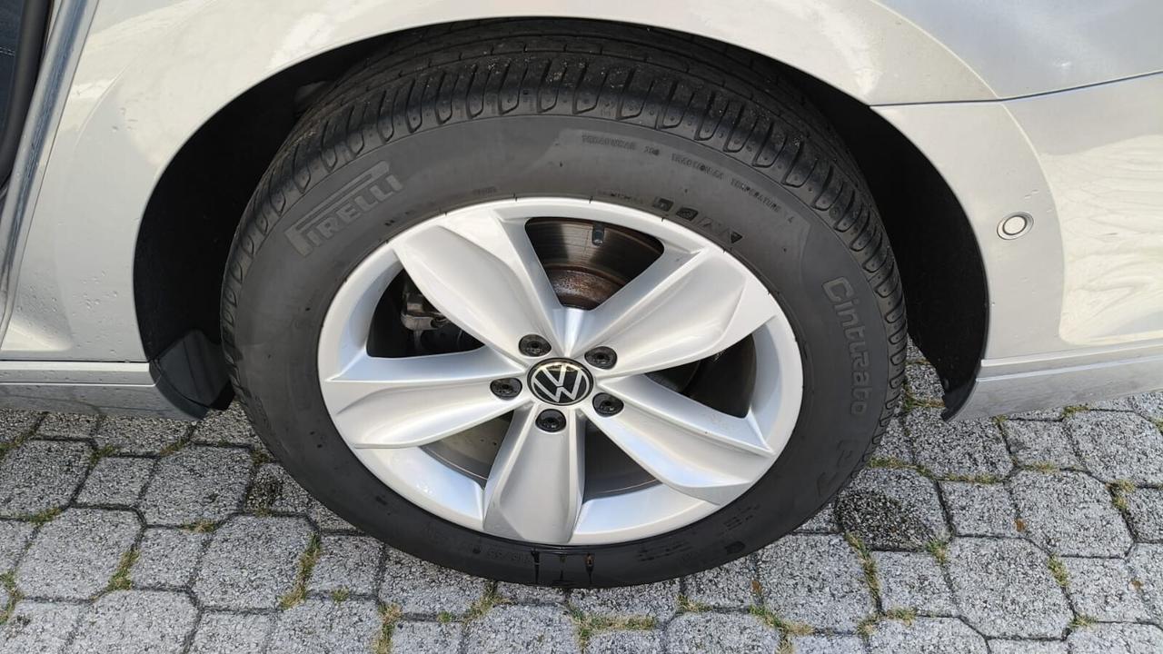 VOLKSWAGEN PASSAT 2.0 TDI 200CV 4MOTION 4X4 4WD AUTOMATICA