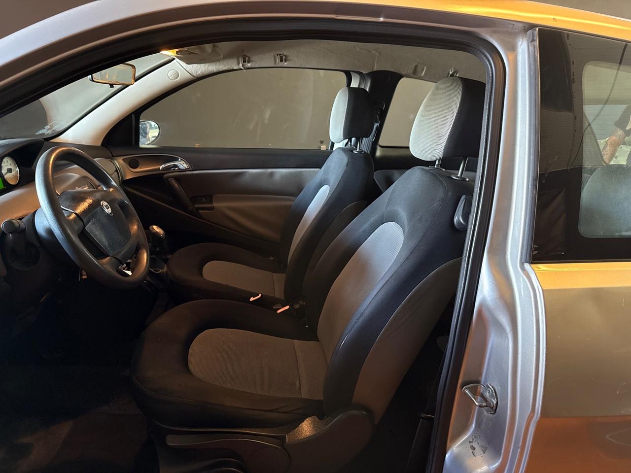 Lancia Ypsilon 1.2 Argento 60CV Ok Neopatentati