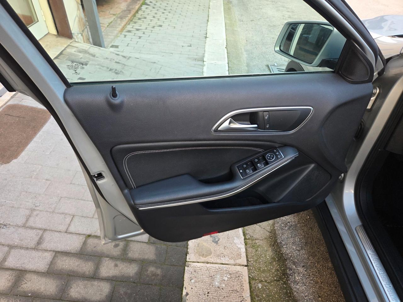 MERCEDES GLA 2.2 136 CV SOLI 100000 KM CERTIFICATI