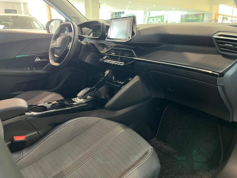 PEUGEOT 2008 motore elettrico 136 CV Allure