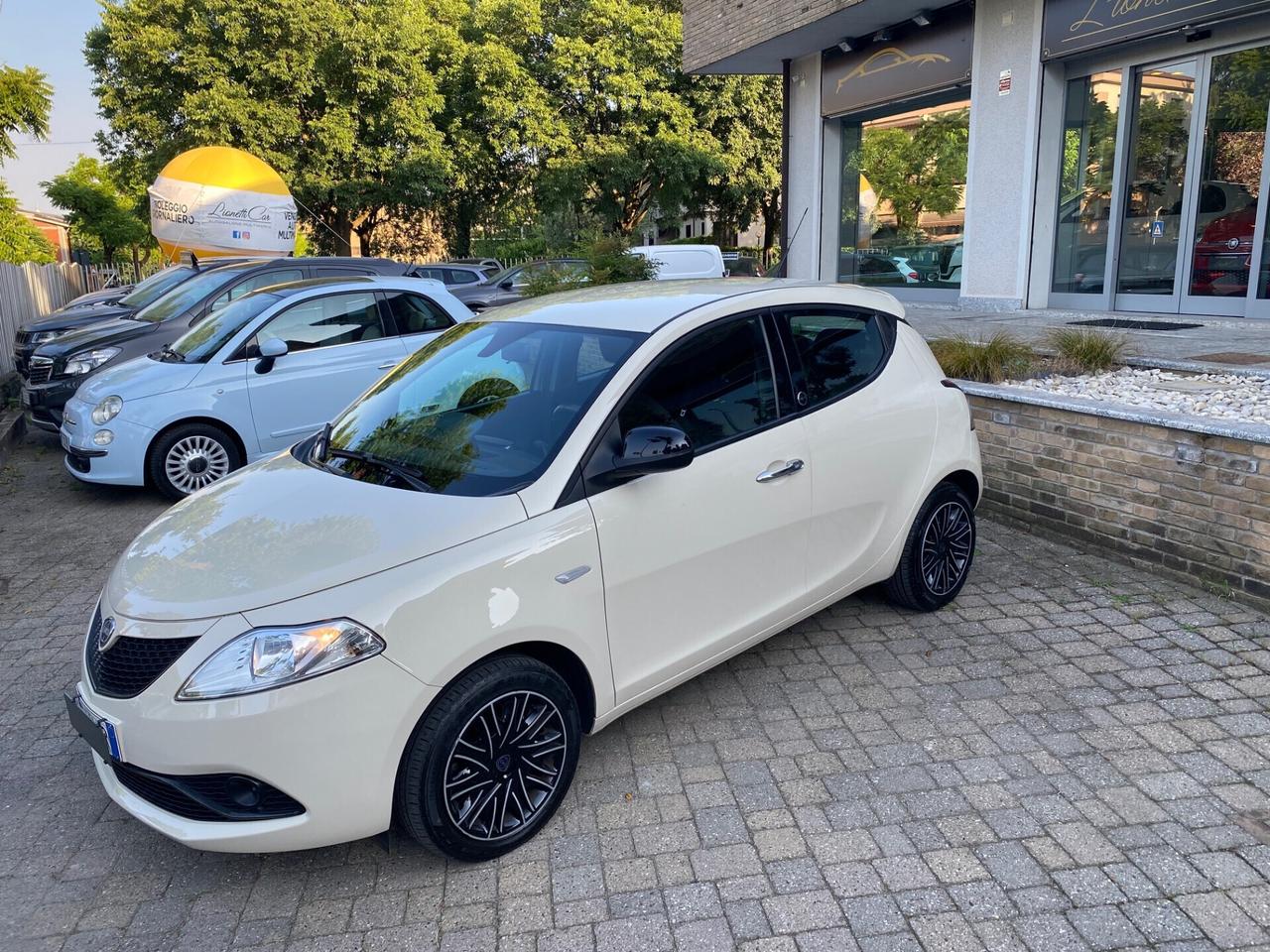 Lancia Ypsilon 1.2 69 CV 5 porte GPL Ecochic Gold