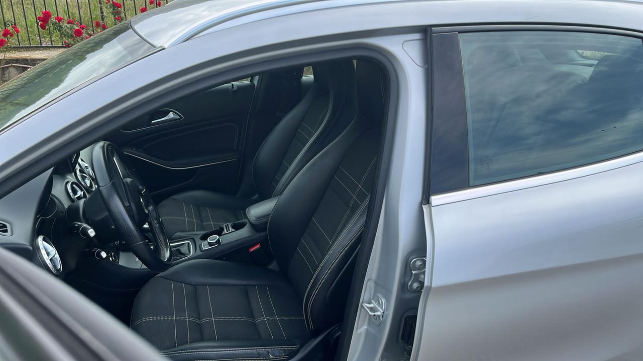 Mercedes-benz GLA 200 MERCEDES BENZ GLA 200 D URBAN