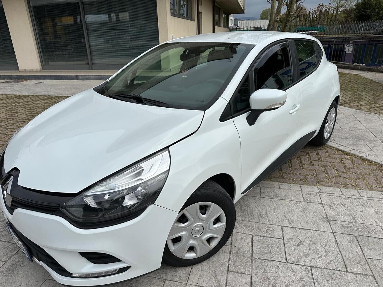 Renault Clio 1.2 75 CV 5 porte Duel