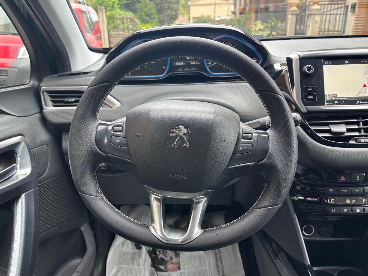 Peugeot 2008 BlueHDi 100 S&S allure accessioriata