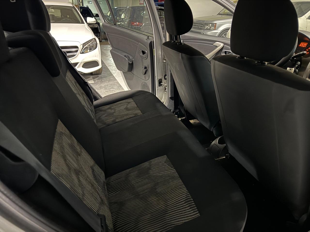 Dacia Sandero 1.2 16V GPL 75CV Embleme