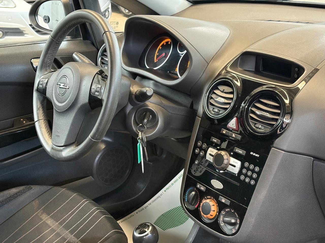 Opel Corsa 1.2 3 porte Sport