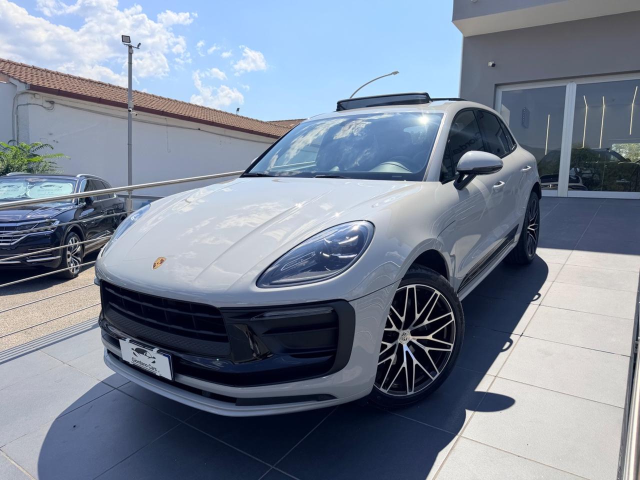 Porsche Macan 2.0 i 265cv open edition colore gesso