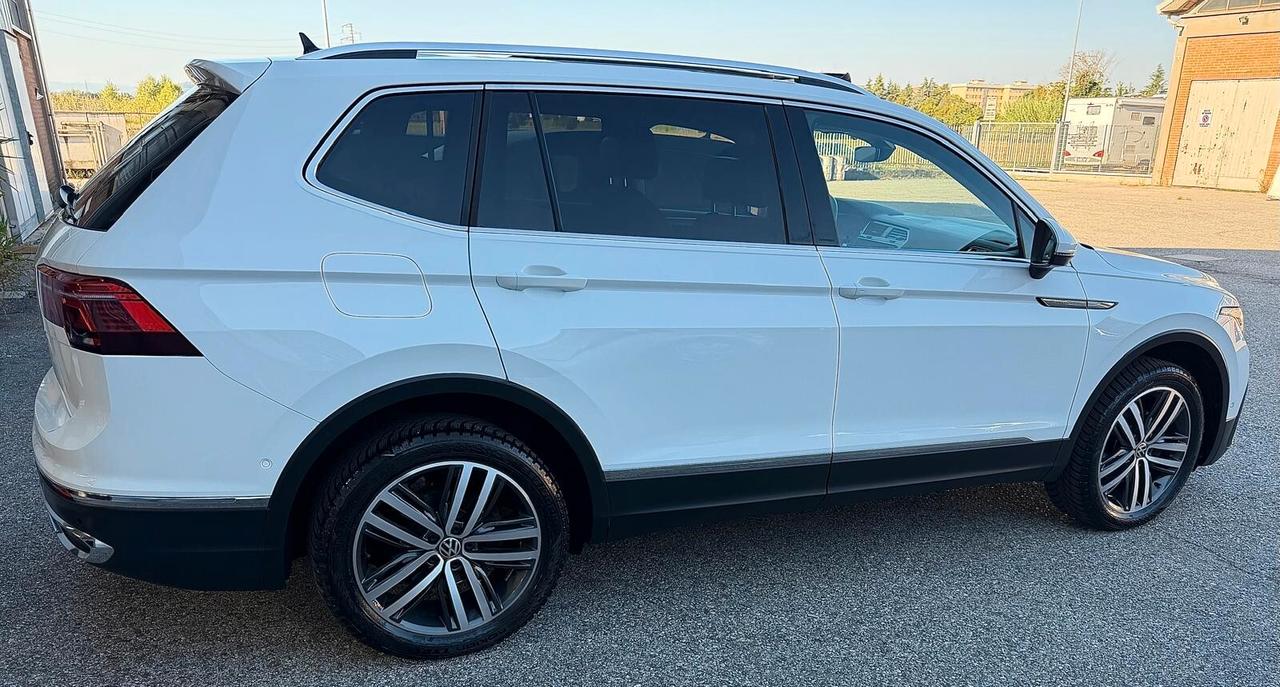 Volkswagen Tiguan Allspace 2.0 TDI SCR DSG Elegance Tetto Apribile