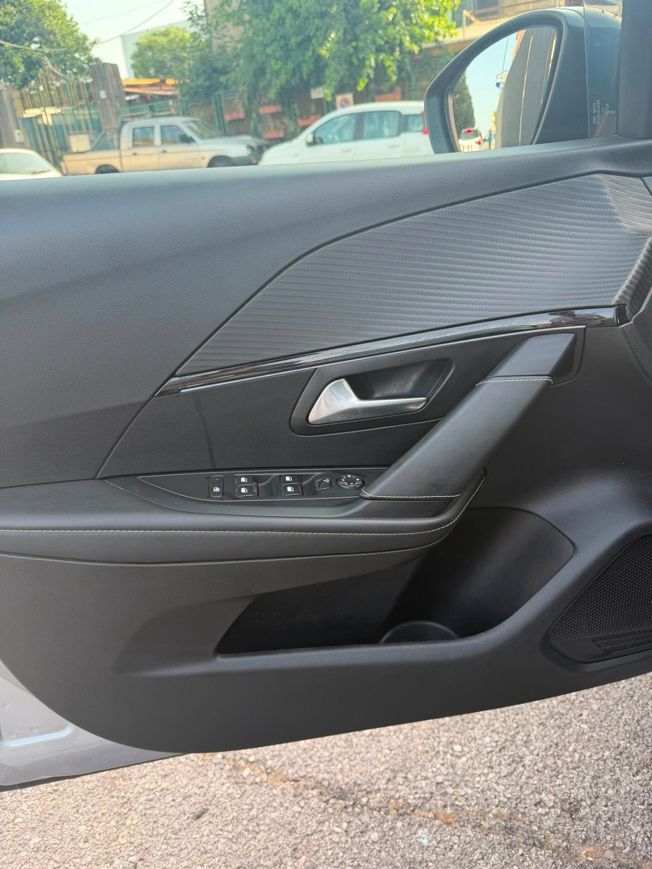 Peugeot 208 PureTech 100 Stop&Start 5 porte GT Line
