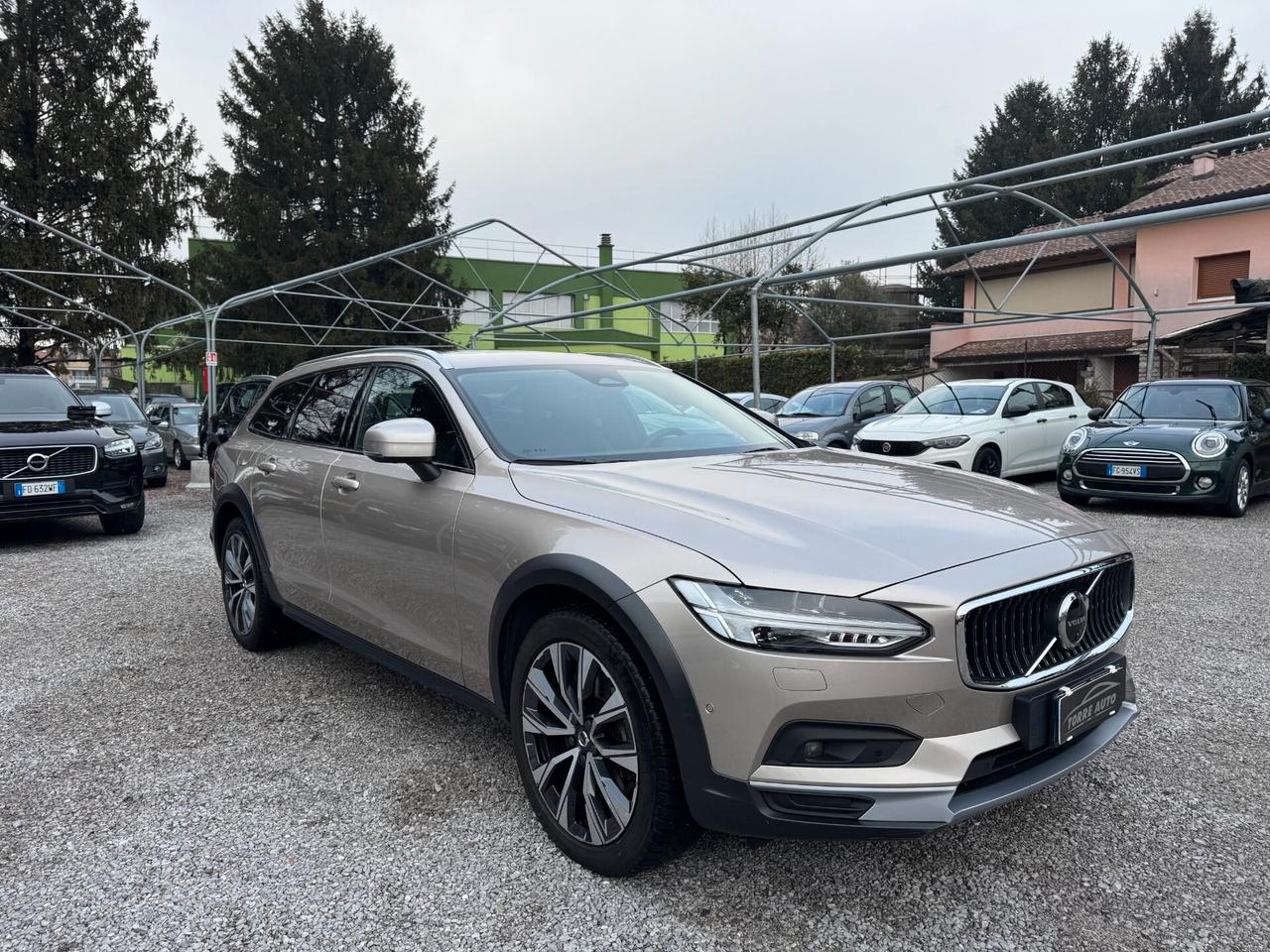 Volvo V90 Cross Country B4 (d) AWD automatico Ultimate