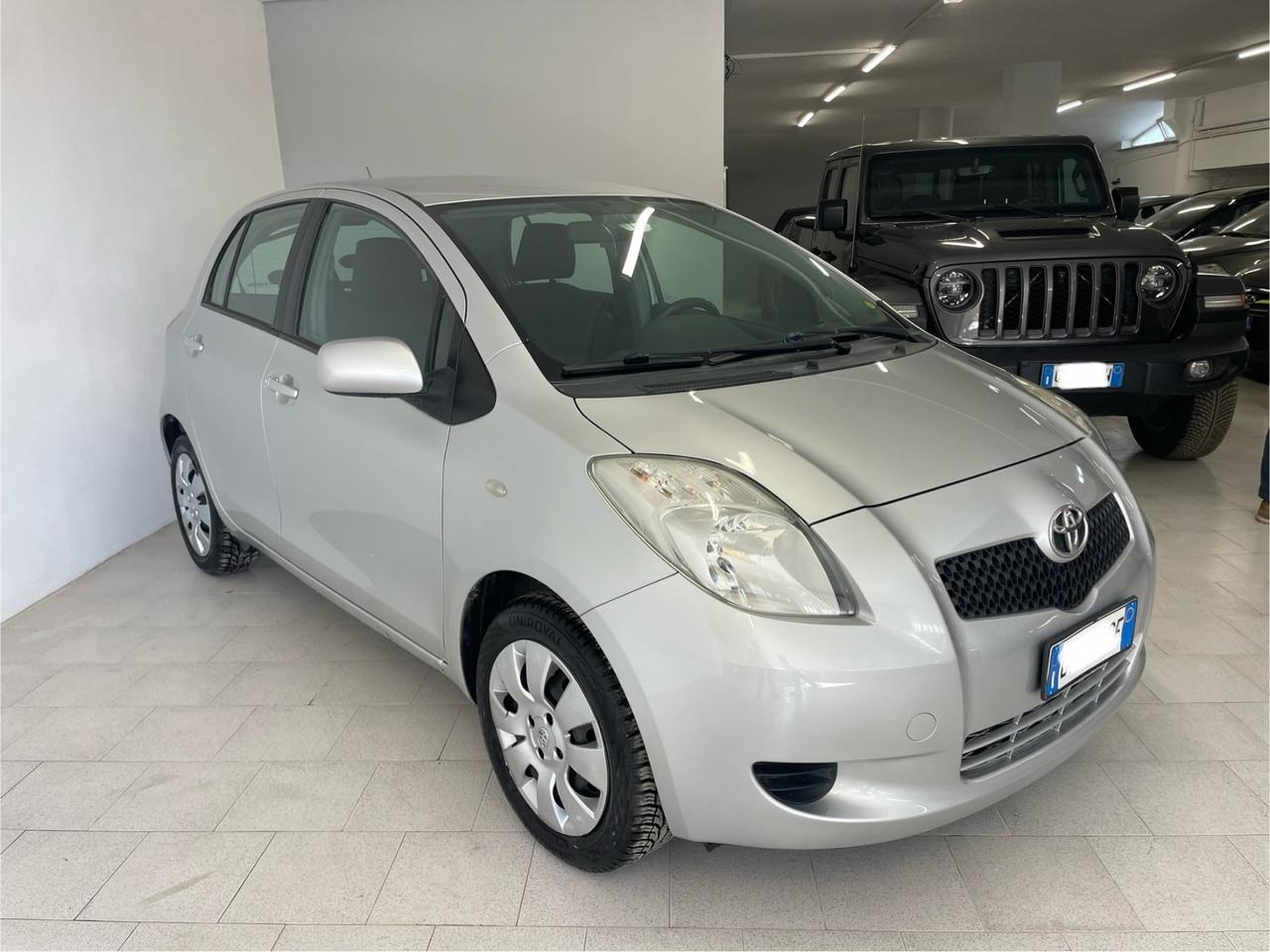 Toyota Yaris 1.0 5 porte Navi km 139.000 Perfetta !