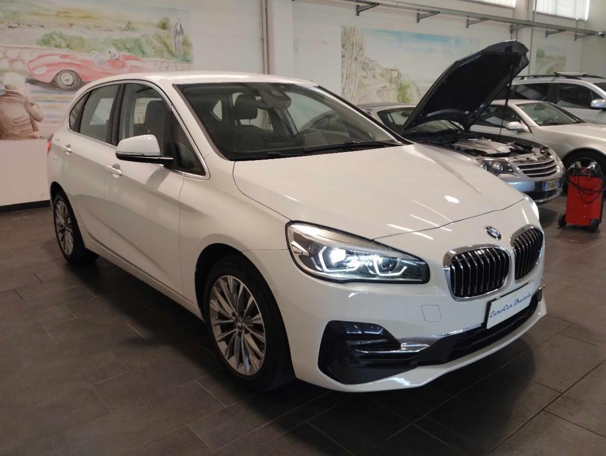 BMW 216d Active Tour Luxury - X NEOPATENTATI - AUTOM- BI-LED - PELLE- GAR.24 MESI