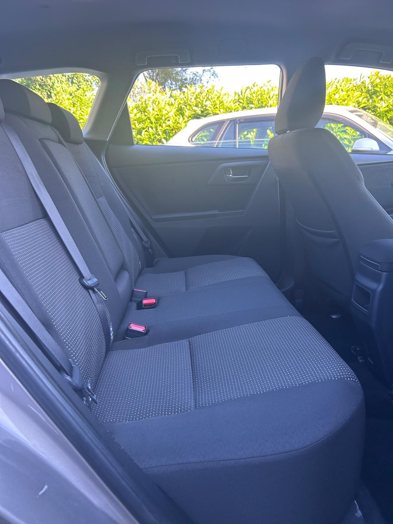 Toyota Auris Touring Sports 1.4 D-4D Lounge