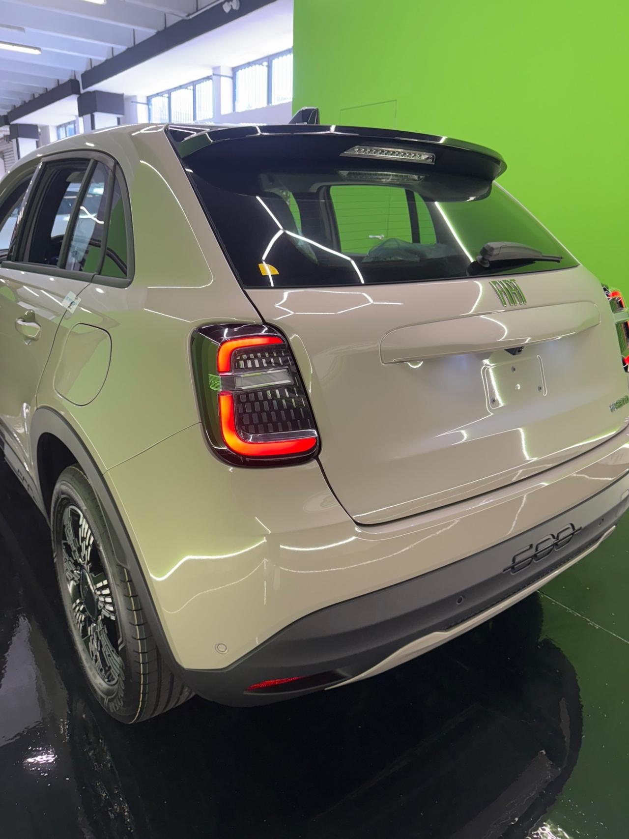 Fiat 600 Hybrid 110 CV DCT MHEV Business