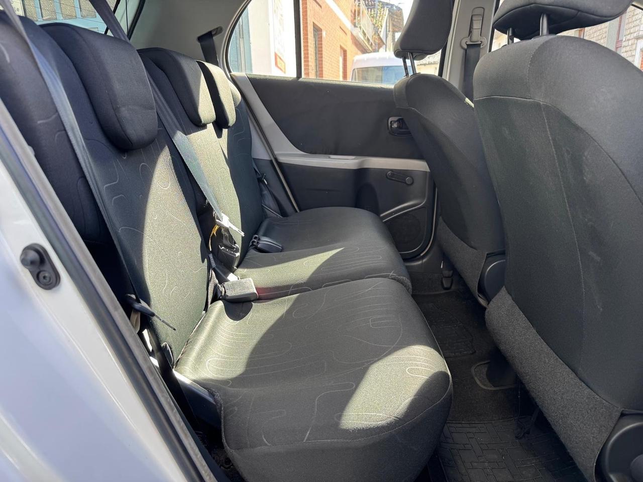 Toyota Yaris 1.0 5 porte