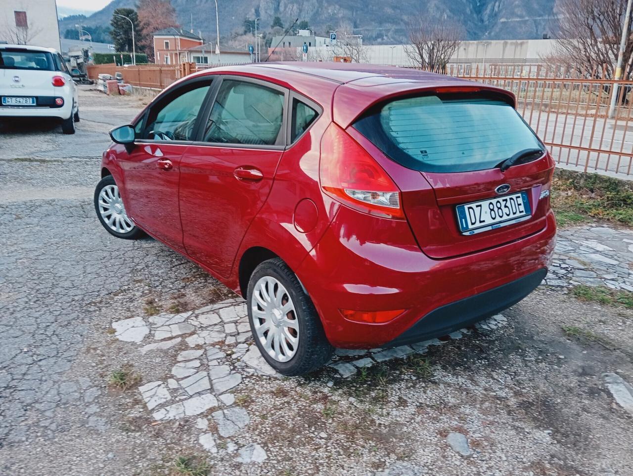 Ford Fiesta 1.4 5 porte Bz.- GPL Titanium