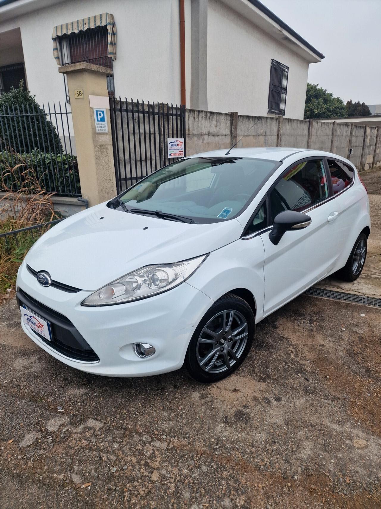 Ford Fiesta 1.4 96CV aut. 3 porte Titanium