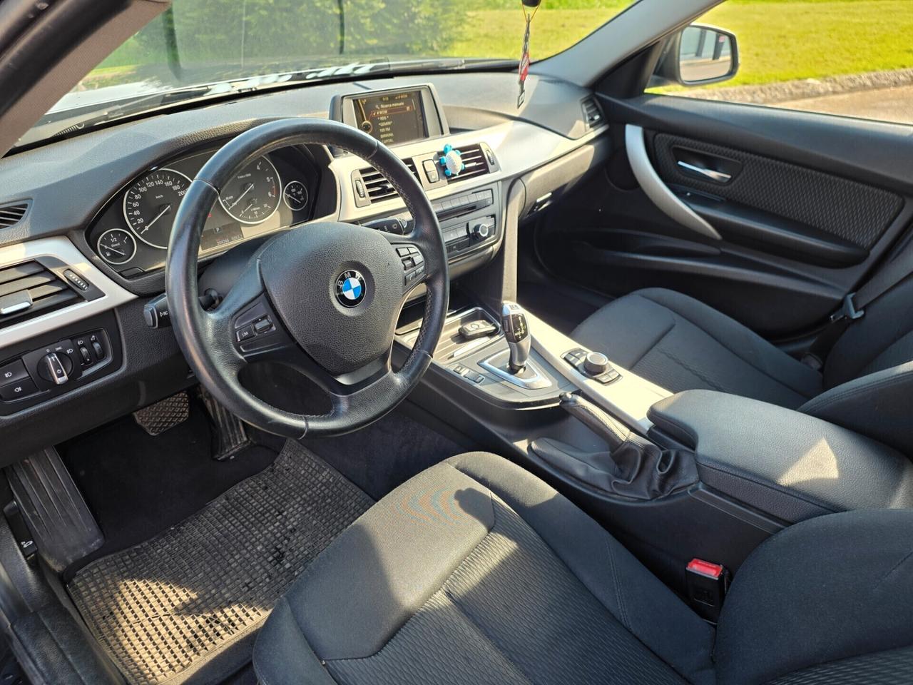 Bmw 318d 2014 automatico berlina