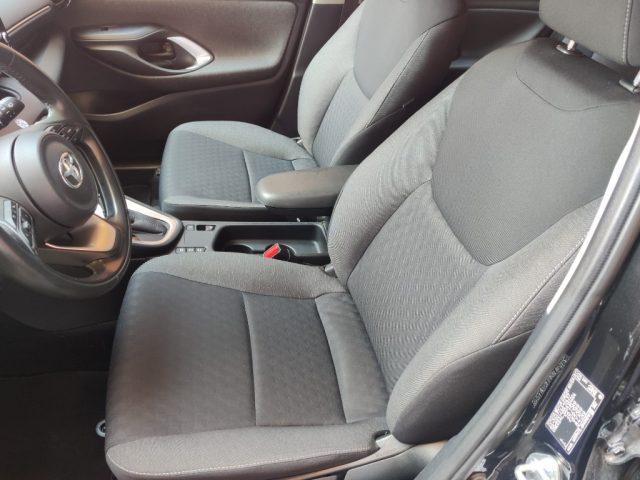 TOYOTA Yaris 1.5 Hybrid 5 porte Business KM 44.000 TAGLIANDATA