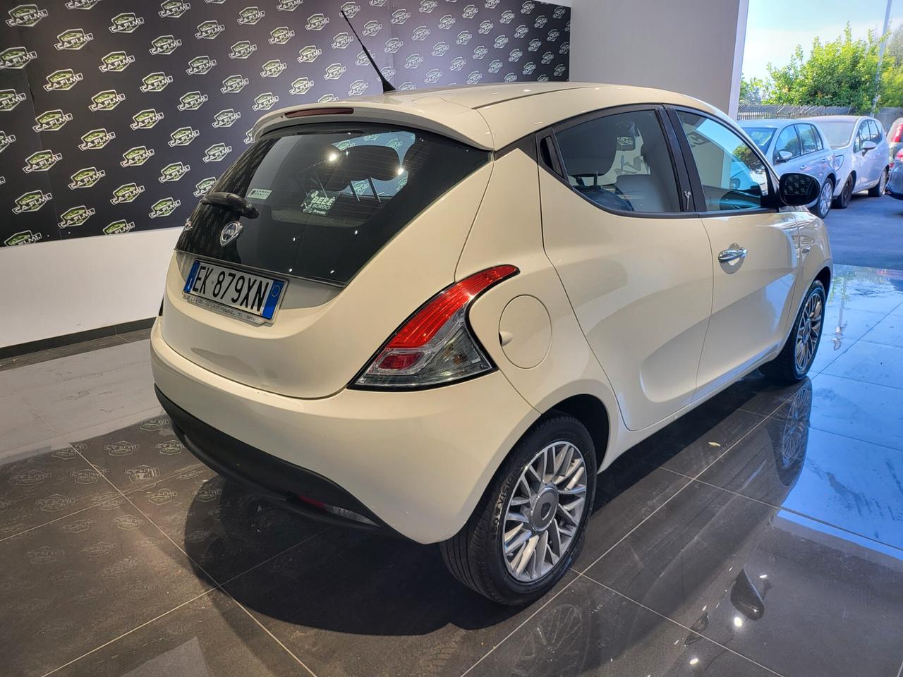 Lancia Ypsilon - 2012 1.2 69 CV Gold
