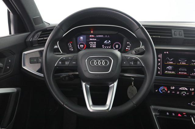 AUDI Q3 Q3 40 TDI quattro S tronic Identity Black