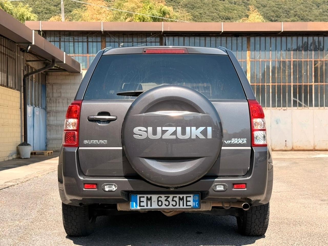 Suzuki Grand Vitara 2.4 GPL 5p Executive Crossover