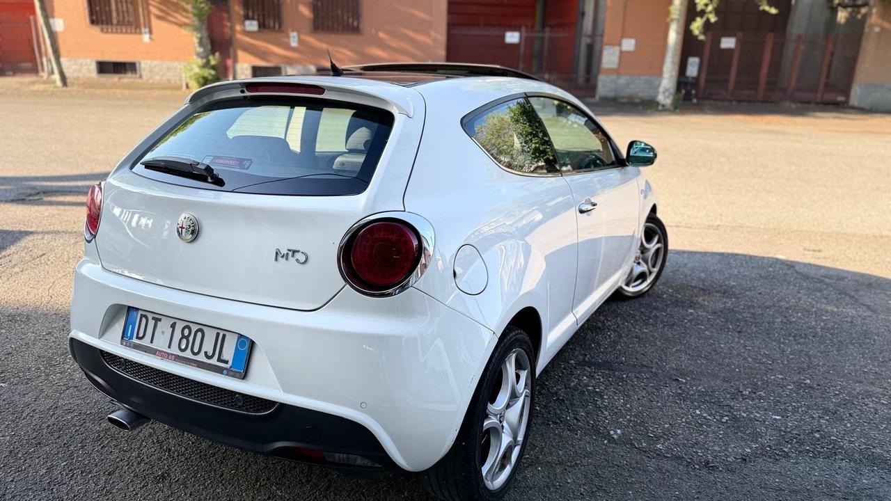 Alfa Romeo MiTo 1.6 JTDm 16V Distinctive Sport Pack