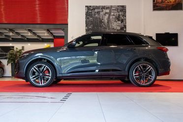 AUDI Q5 TDI 150 kW mHEV+ S tronic quattro S line edition.