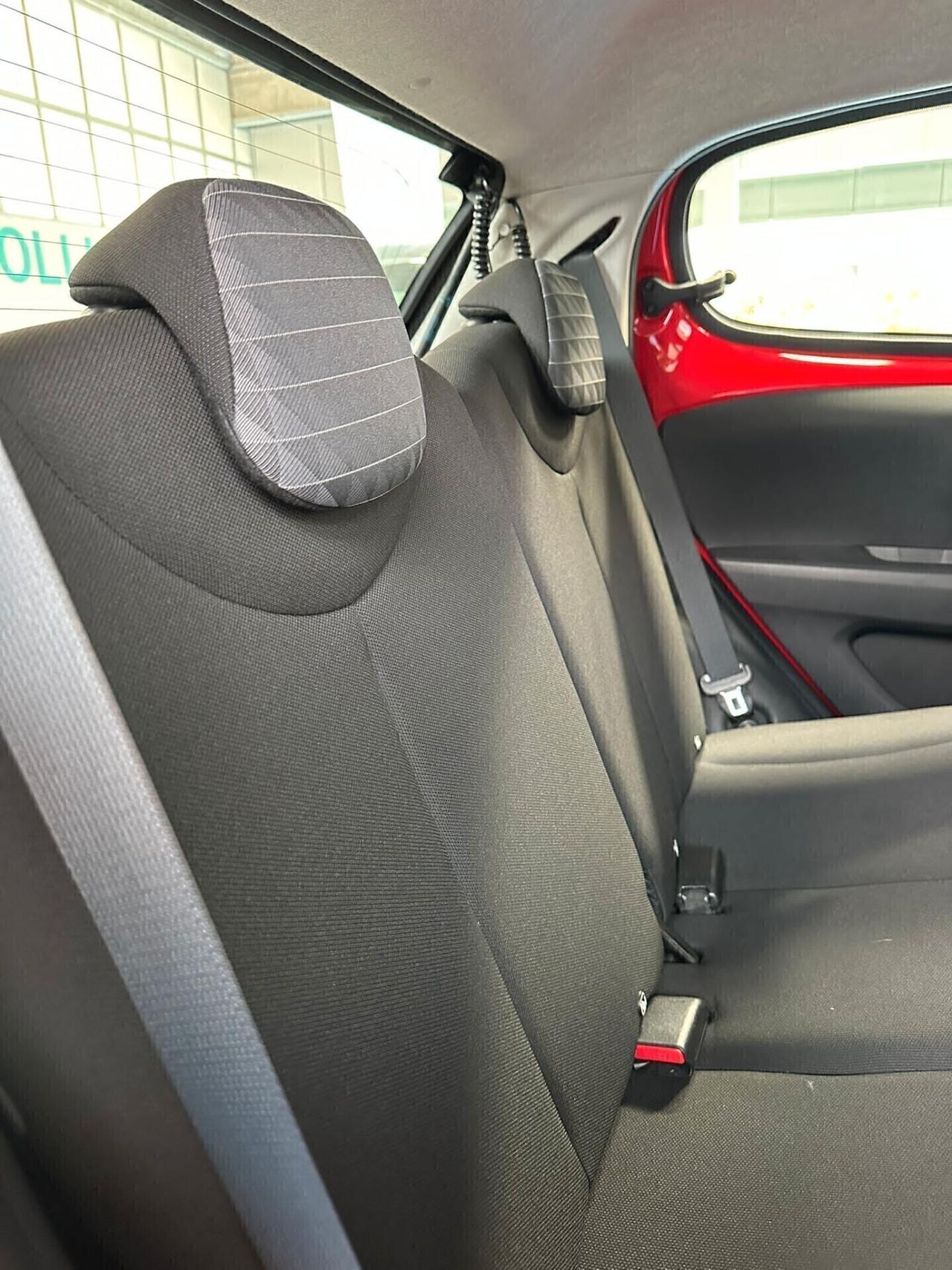 Peugeot 108 S&S 5 porte 2021 benzina