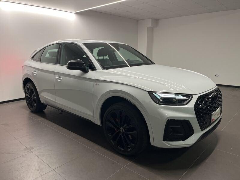 Audi Q5 Audi Sportback S line plus 40 TDI quattro 150(204) kW(CV) S tronic