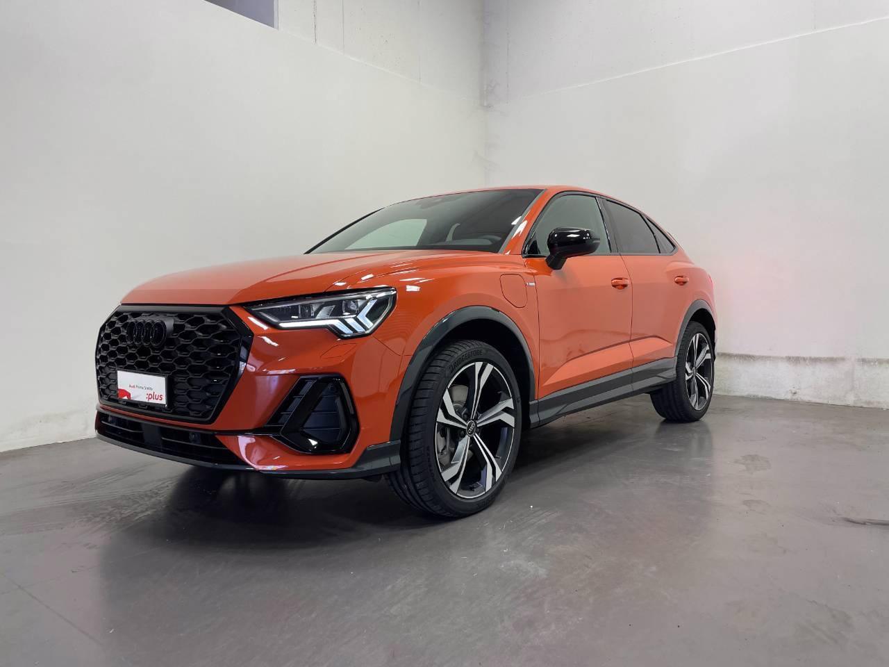 AUDI Q3 SPORTBACK 45 TFSIe S-TRONIC IDENTITY BLACK