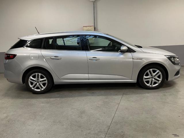 RENAULT Megane Mégane Sporter TCe 140 CV EDC FAP Intens
