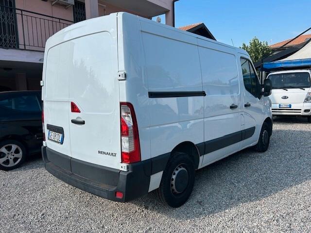 Renault master