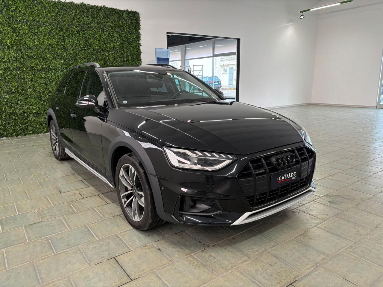 Audi A4 allroad 40 TDI 204 CV S tronic Identity Contrast