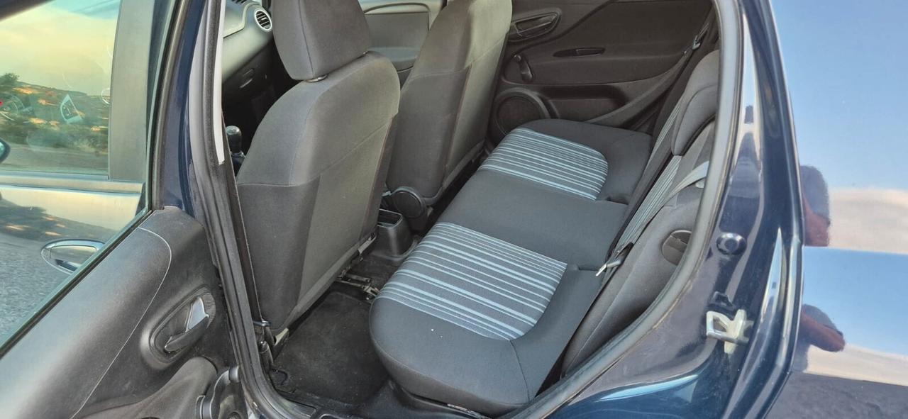 Fiat Punto Evo 1.3 Mjt 75 CV 5p S&S Dynamic-2012