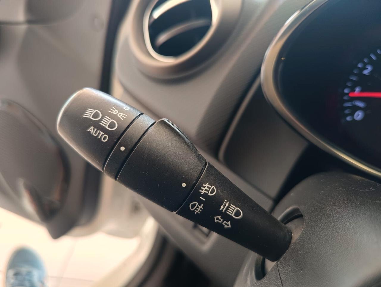 Renault Clio dCi 8V 110CV Start&Stop 5 porte Energy Intens
