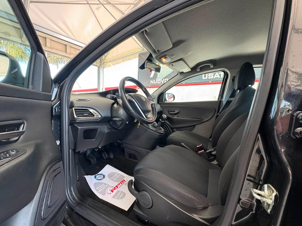 Lancia Ypsilon 1.2 69 CV 5 porte S&S Gold