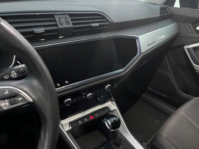 Audi Q3 35 TDI S tronic Business