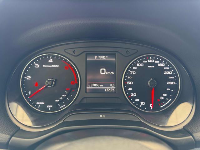 AUDI Q2 30 TDI Business