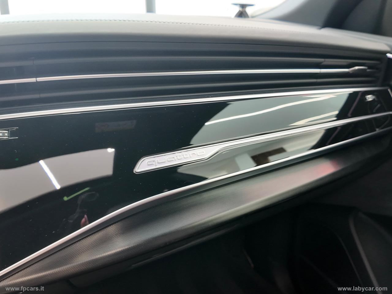 AUDI RS Q8 TFSI V8 quattro tiptr. Performance