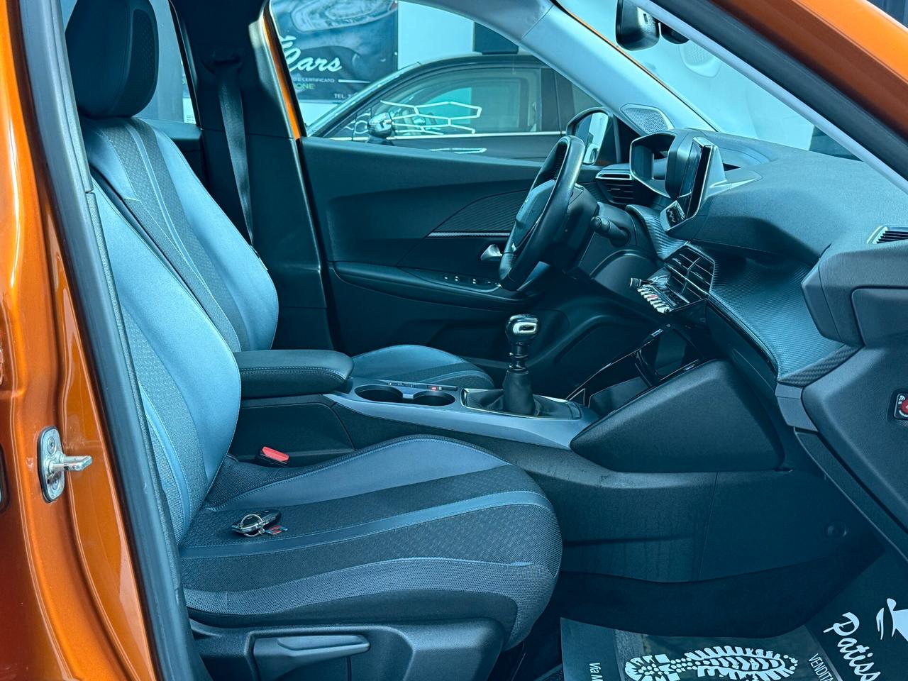 Peugeot 2008 BlueHDi 130 S&S EAT8 Allure Navi Pack