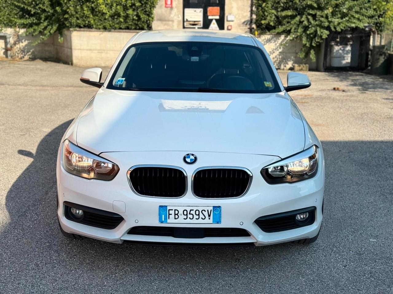 Bmw 120 120d 5p. Advantage